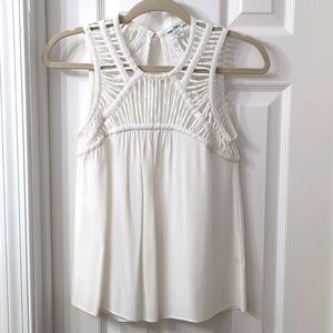 Bar 3 white tank with top web detailing